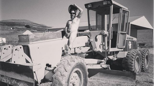 13 Fox Farms on Kickstarter